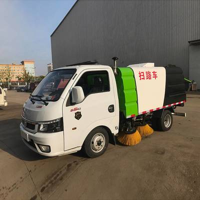 東風柴油小型掃路車 一車多能，冬季除雪與四季清掃的完美解決方案